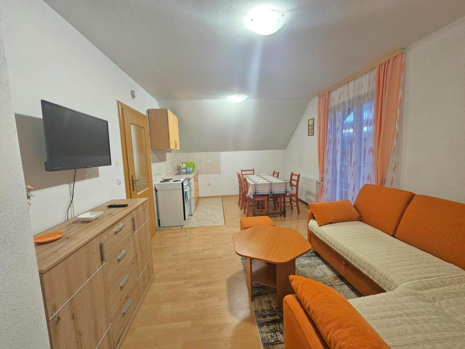 Apartman M. Rados クープレス エクステリア 写真