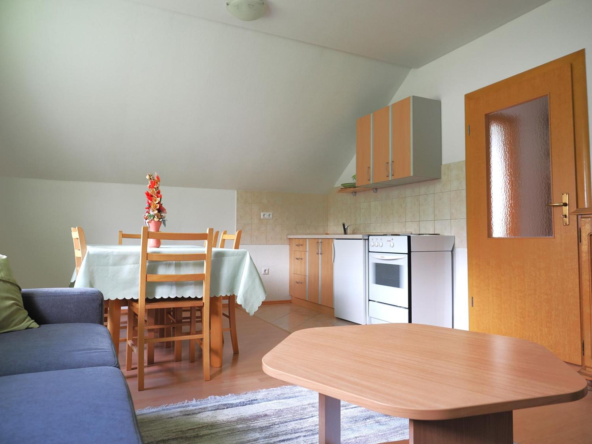 Apartman M. Rados クープレス エクステリア 写真