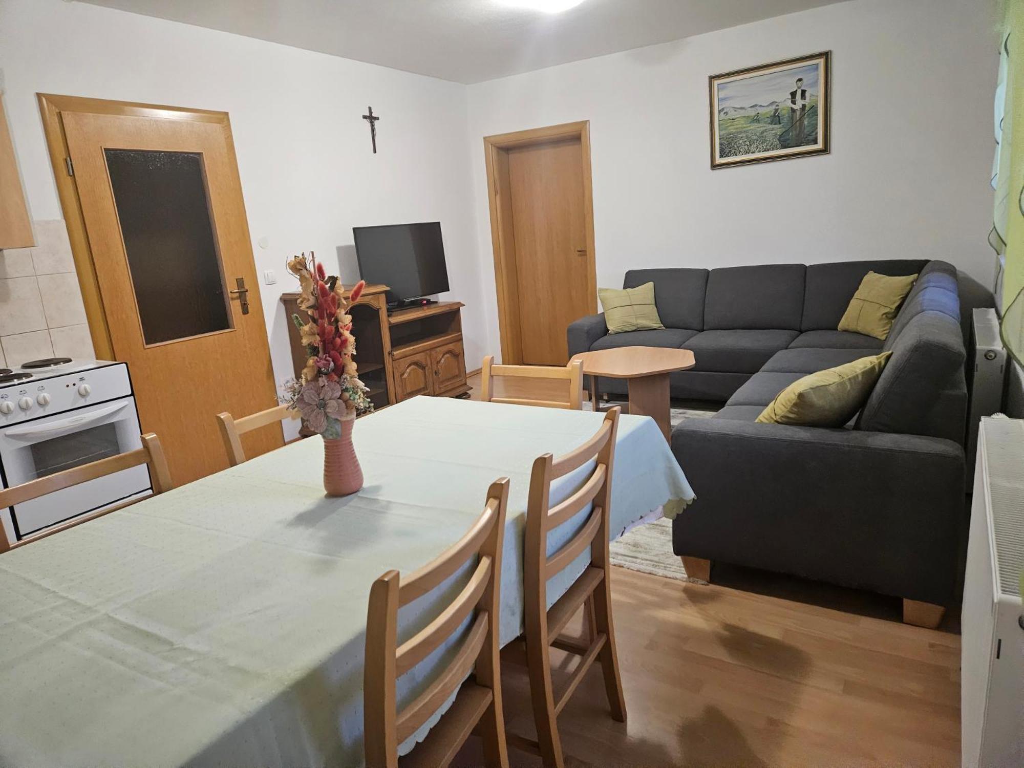 Apartman M. Rados クープレス エクステリア 写真
